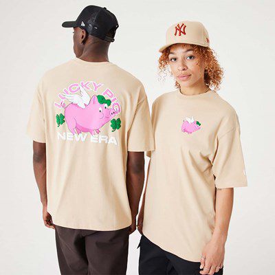 NEW ERA LUCKY PIG CHARACTER GRAPHIC OVER-SIZED TEE
